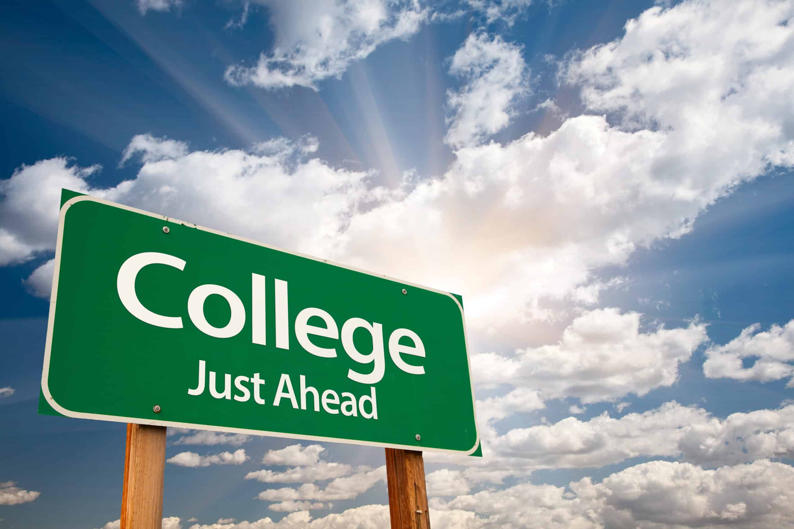10 Steps to Help You Decide Which College To Choose